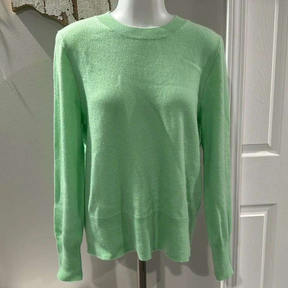 NWOT! J.Crew Italian Featherweight Cashmere Long Sleeve‎ Sweater